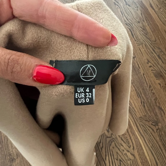 Size 0/XS/Small Camel Double Breasted Peacoat - Picture 3 of 3